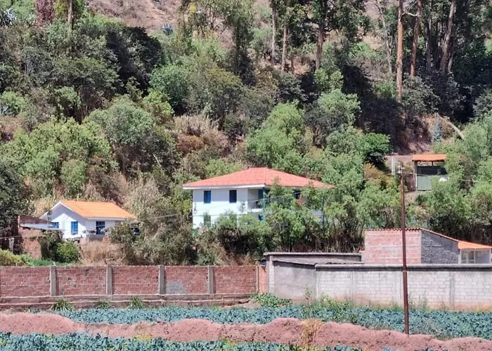 In Nature In Sacred Valley With Mountain Views *